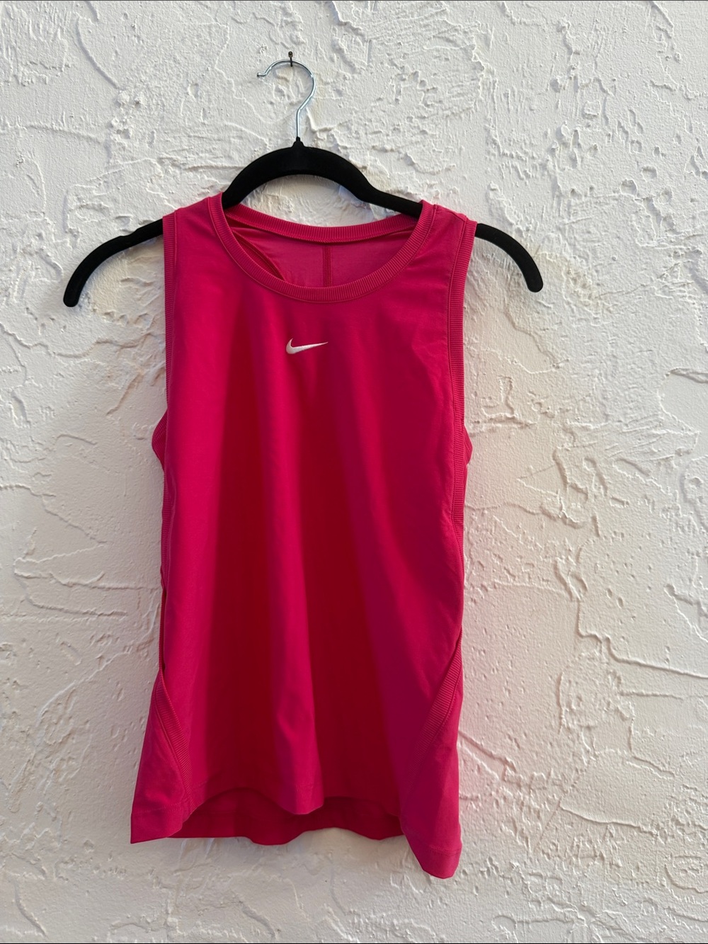 Nike Women's Hot Pink Performance Tank Top size S